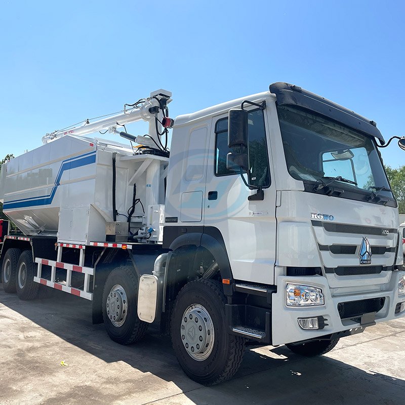Camión de carga mixta de campo SINOTRUK HOWO 8X4 con explosivos ANFO