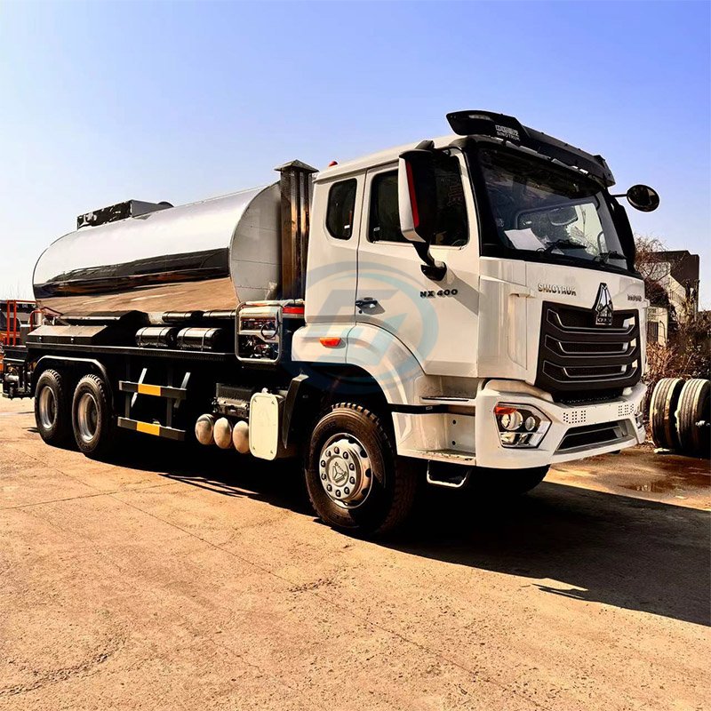 CAMIÓN DISTRIBUIDOR DE ASFALTO SINOTRUK HOWO NX 6X4