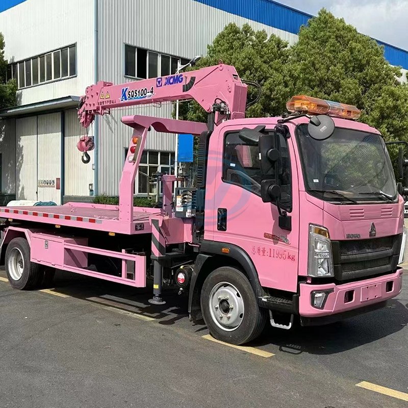 Camión grúa SINOTRUK HOWO 4X2 con plataforma ligera y grúa