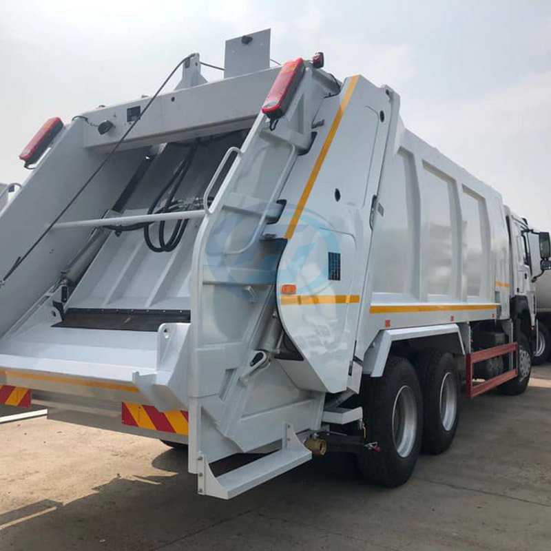 -3_0001_118490197_2008545622613353_5291576544229505472_n