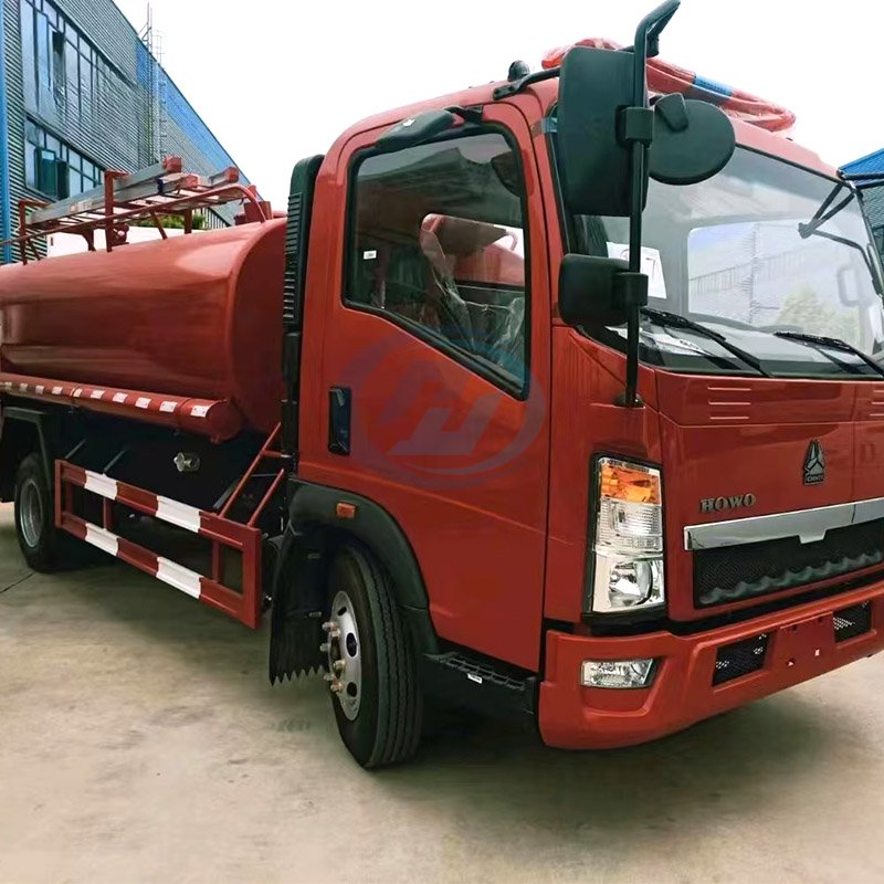 Camión de bomberos ligero SINOTRUK HOWO 4x2 (versión sencilla)